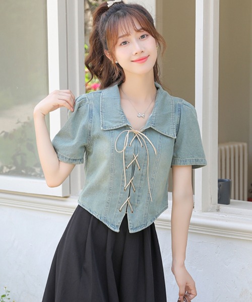 2ly2(トゥーリートゥー)の「フロント編み上げが可愛い♪短丈デニムシャツ(シャツ/ブラウス・レディース・ブルー・FREE)」の9枚目の写真