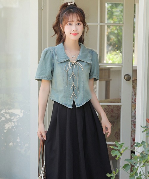 2ly2(トゥーリートゥー)の「フロント編み上げが可愛い♪短丈デニムシャツ(シャツ/ブラウス・レディース・ブルー・FREE)」の11枚目の写真
