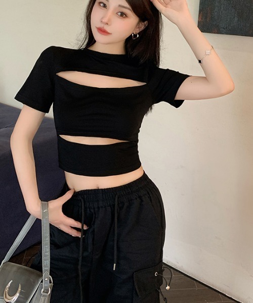 semuse(セミューズ)の「カットアウトTシャツ(Tシャツ/カットソー・レディース・ホワイト/ブラック・FREE)」の16枚目の写真