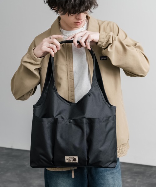 THE NORTH FACE(ザノースフェイス)の「THE NORTH FACE WHITE LABEL WL TRIG BAG ナイロンデニムワンポイントロゴショルダートートバッグ(トートバッグ・メンズ・ブラック/ブルー/クリーム・FREE)」の4枚目の写真