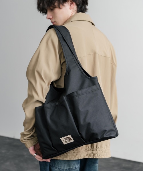 THE NORTH FACE(ザノースフェイス)の「THE NORTH FACE WHITE LABEL WL TRIG BAG ナイロンデニムワンポイントロゴショルダートートバッグ(トートバッグ・メンズ・ブラック/ブルー/クリーム・FREE)」の5枚目の写真