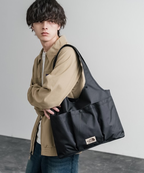 THE NORTH FACE(ザノースフェイス)の「THE NORTH FACE WHITE LABEL WL TRIG BAG ナイロンデニムワンポイントロゴショルダートートバッグ(トートバッグ・メンズ・ブラック/ブルー/クリーム・FREE)」の6枚目の写真
