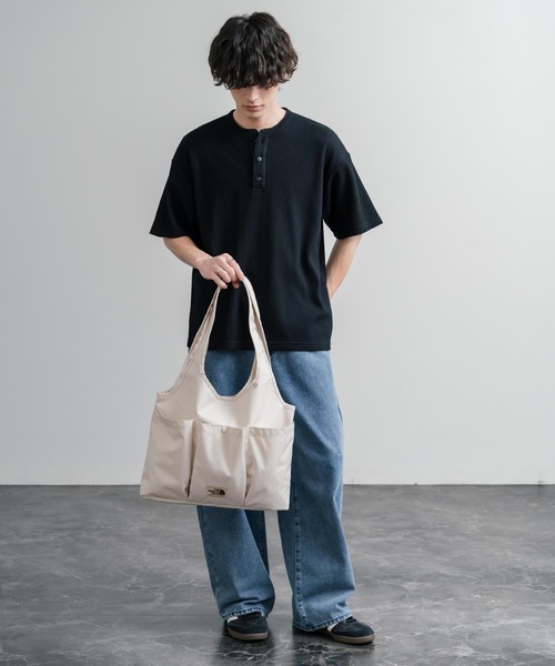 THE NORTH FACE(ザノースフェイス)の「THE NORTH FACE WHITE LABEL WL TRIG BAG ナイロンデニムワンポイントロゴショルダートートバッグ(トートバッグ・メンズ・ブラック/ブルー/クリーム・FREE)」の14枚目の写真