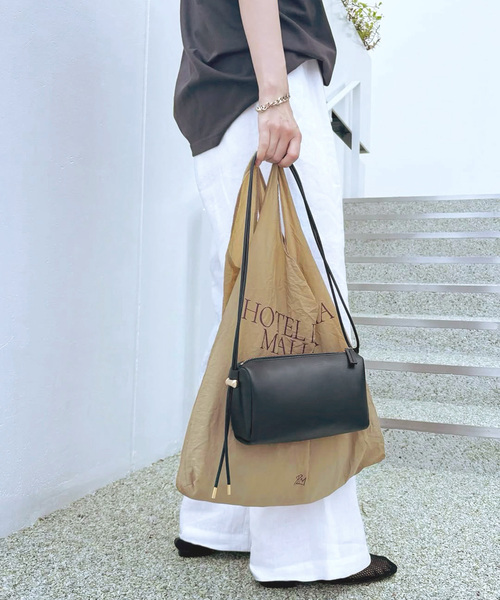 FRAMeWORK(フレームワーク)の「≪WEB限定 / 追加≫SKIN 別注MINI BAG PACKABLE TOTE 2(ショルダーバッグ・レディース・ブラック・FREE)」の1枚目の写真