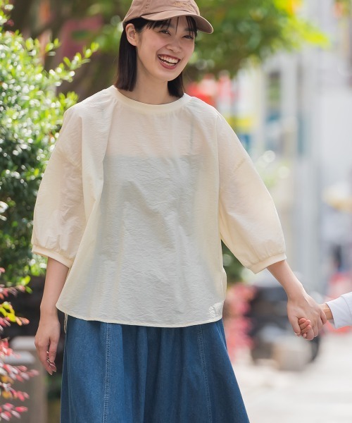 OMNES(オムネス)の「シルキークレープバックタック5分袖Tブラウス(シャツ/ブラウス・レディース・アイボリー/ライトブラウン/ブラック・FREE)」の9枚目の写真