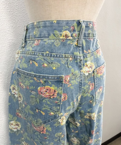 core core(コアコア)の「大花柄プリントデニムワイドパンツ(デニムパンツ・レディース・ライトブルー・M/S/L)」の8枚目の写真