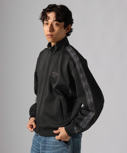 UMBRO(アンブロ)の「【UMBRO(アンブロ)】別注トラックジャケット(ブルゾン・メンズ・グレー/ブラック・MEDIUM/LARGE)」の13枚目の写真