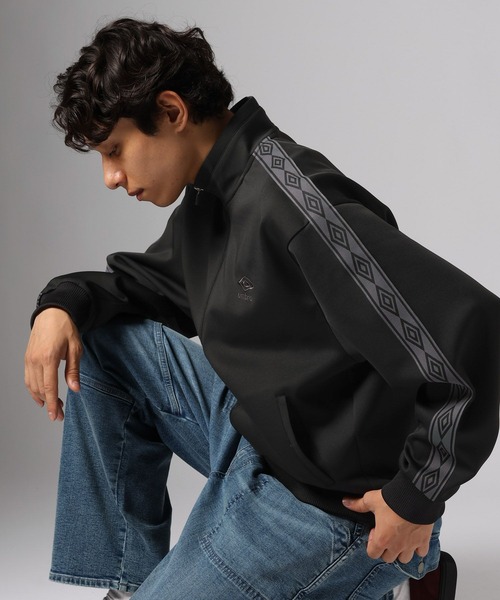 UMBRO(アンブロ)の「【UMBRO(アンブロ)】別注トラックジャケット(ブルゾン・メンズ・グレー/ブラック・MEDIUM/LARGE)」の14枚目の写真