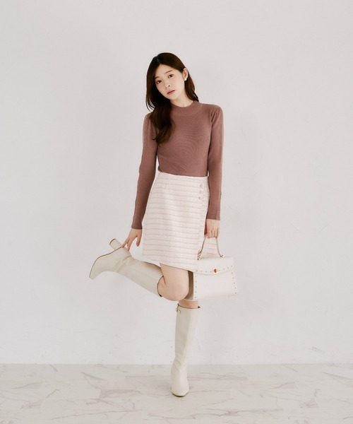 tocco closet(トッコ クローゼット)の「ビジュー飾り釦ラップツイードミニスカート(スカート・レディース・アイボリー/ピンクベージュ・M)」の22枚目の写真