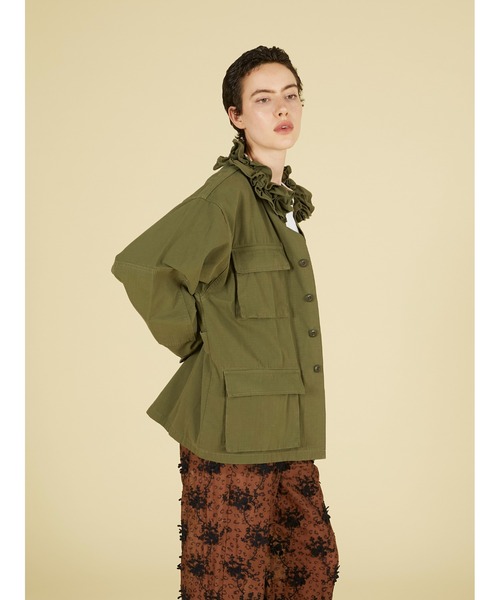 crinkle crinkle crinkle(クリンクルクリンクルクリンクル)の「【 crinkle crinkle crinkle 】 frill collar military jacket / フリルカラーミリタリージャケット(ミリタリージャケット・レディース・ブラック/カーキ・X-LARGE)」の7枚目の写真