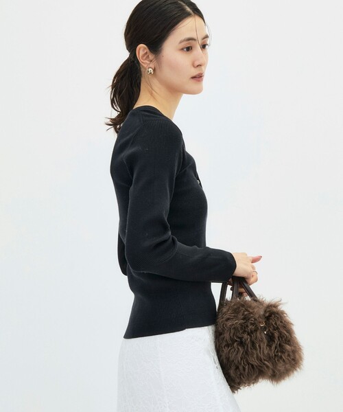 NOLLEY’S Sophi(ノーリーズソフィ)の「《手洗い可能》シルクカシミヤ混Vヘンリーリブプルオーバー(ニット/セーター・レディース・オフホワイト/ブラック/ベビーピンク/ベージュ・38)」の15枚目の写真