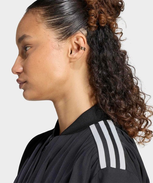 adidas（アディダス）の「サテン プリーツ トラックトップ / ジャージ / トラックジャケット / アディダスオリジナルス adidas Originals（ジャージ・レディース・ブラック・3XL/XX-LARGE/X-SMALL/X-LARGE/SMALL/MEDIUM/LARGE）」の6枚目の写真