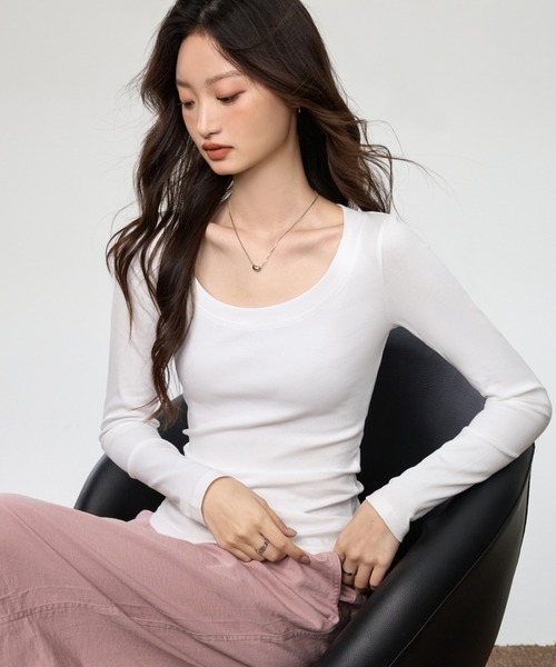 Bifrost(ビフレスト)の「おしゃれ U ネックカットソー(Tシャツ/カットソー・レディース・ボルドー/イエロー/ブラック/パープル/ホワイト/グレー・FREE)」の11枚目の写真