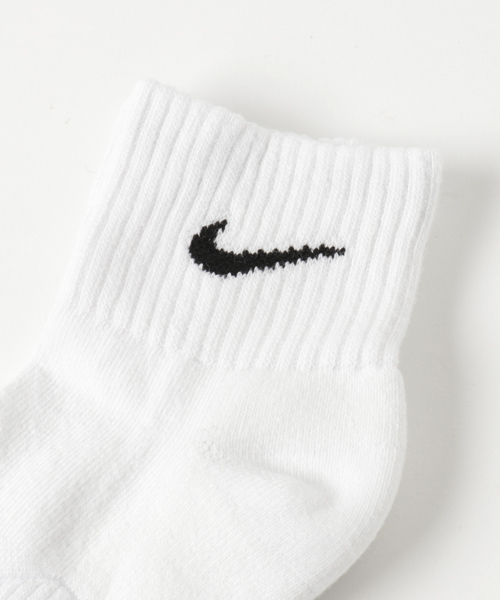 NIKE（ナイキ）の「NIKE コットン クッション クォーターソックス（ソックス/靴下・メンズ・ホワイト・FREE）」の3枚目の写真