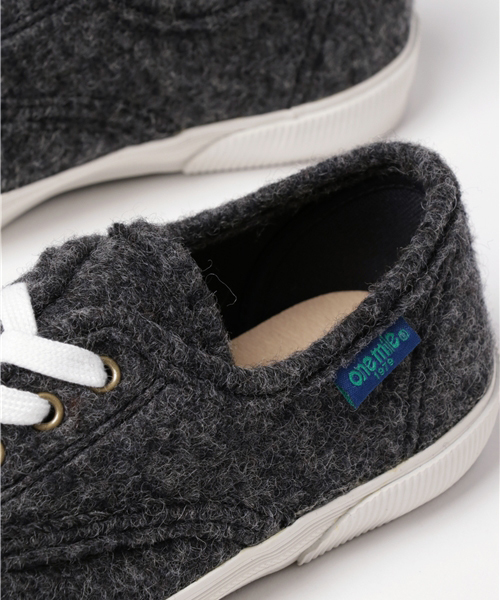 One Mile（ワンマイル）の「レースアップスニーカー (OM-722)（スニーカー・レディース・グレー/ホワイト×ブラック/ネイビー・22.5cm/24.0cm/23.0cm/24.5cm/23.5cm）」の9枚目の写真