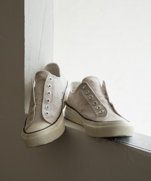 GLOBAL WORK(グローバルワーク)の「フェイクスエード2WAYスニーカー/768931(スニーカー・メンズ・ライトブルー/ブラック/ホワイト・LARGE/MEDIUM/SMALL)」の1枚目の写真