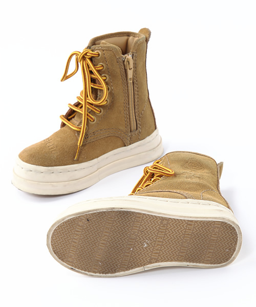 HYSTERIC MINI（ヒステリックミニ）の「New Generation ROCK 8ホール スエードブーツ（ブーツ・キッズ・ベージュ・X-SMALL/SMALL/MEDIUM/LARGE/X-LARGE）」の3枚目の写真