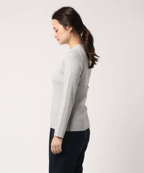 LOWRYS FARM（ローリーズファーム）の「スーピマクルーネックプルオーバー　777991 （ニット/セーター・レディース・ブラック/ライラック/オフホワイト/イエロー/ライム/グレー・MEDIUM/LARGE）」の17枚目の写真