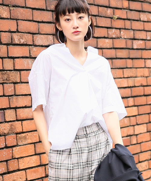 LOWRYS FARM(ローリーズファーム)の「スキッパーシャツ 784504 (シャツ/ブラウス・レディース・レッド/オフホワイト/チェック/ストライプ・MEDIUM/LARGE)」の1枚目の写真