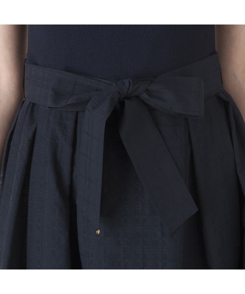 BLUE LABEL CRESTBRIDGE（ブルーレーベルクレストブリッジ）の