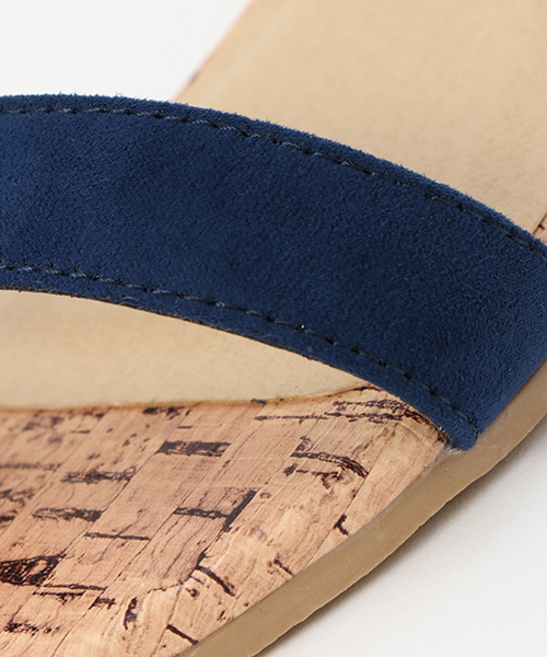 LBC（エルビーシー）の「【WEB限定 LLサイズ有り】スリムベルトサンダル（サンダル・レディース・ゴールド/イエロー/ネイビー/シルバー・X-LARGE/MEDIUM/LARGE）」の12枚目の写真