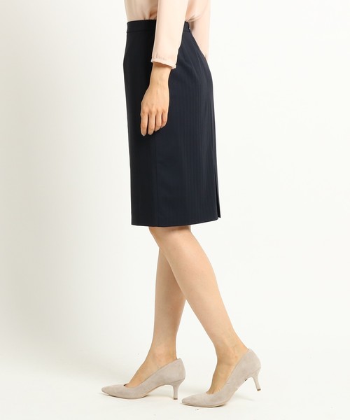 INDIVI（インディヴィ）の「＜L＞ストレッチタイトスカート（スーツスカート・レディース・ブラック/ネイビー/グレー・41/42/44/46/48）」の6枚目の写真