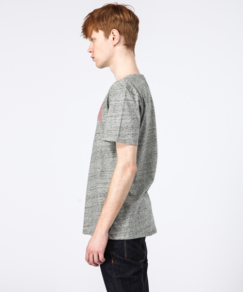 Maison Kitsune(メゾンキツネ)の「【KITSUNE TEE】KISS TSUNE TEE(Tシャツ/カットソー・メンズ・グレー/ブルー・X-SMALL/LARGE/MEDIUM/SMALL)」の6枚目の写真