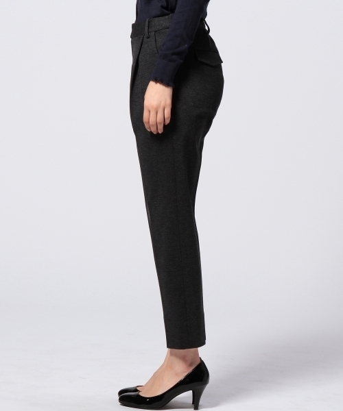 UNITED ARROWS(ユナイテッドアローズ)の「UAB A/N/R PONTE タック パンツ②◇(その他パンツ・レディース・グレー/ブラック・40/36/38/34)」の5枚目の写真