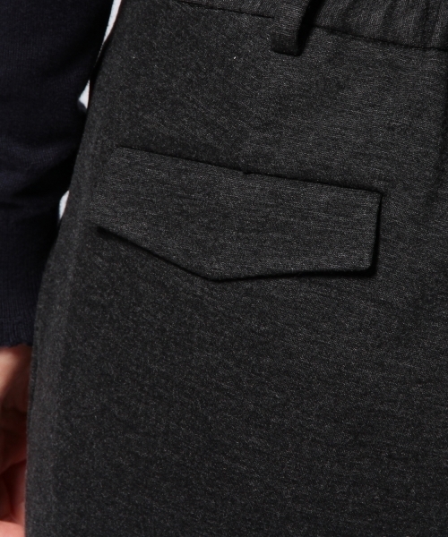 UNITED ARROWS(ユナイテッドアローズ)の「UAB A/N/R PONTE タック パンツ②◇(その他パンツ・レディース・グレー/ブラック・40/36/38/34)」の9枚目の写真