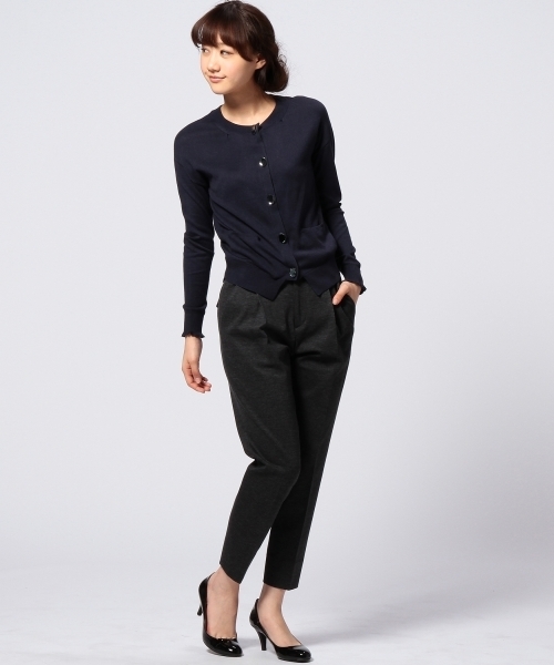 UNITED ARROWS(ユナイテッドアローズ)の「UAB A/N/R PONTE タック パンツ②◇(その他パンツ・レディース・グレー/ブラック・40/36/38/34)」の3枚目の写真