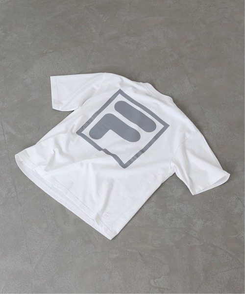 FILA（フィラ）の「FILA / フィラ 別注 ロゴ プリント Tシャツ（Tシャツ/カットソー・メンズ・ホワイト/ブルー/ブラック・X-LARGE/LARGE/MEDIUM）」の2枚目の写真