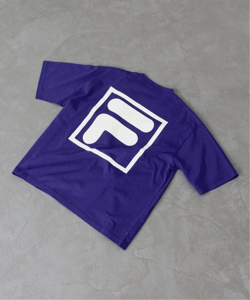 FILA（フィラ）の「FILA / フィラ 別注 ロゴ プリント Tシャツ（Tシャツ/カットソー・メンズ・ホワイト/ブルー/ブラック・X-LARGE/LARGE/MEDIUM）」の3枚目の写真