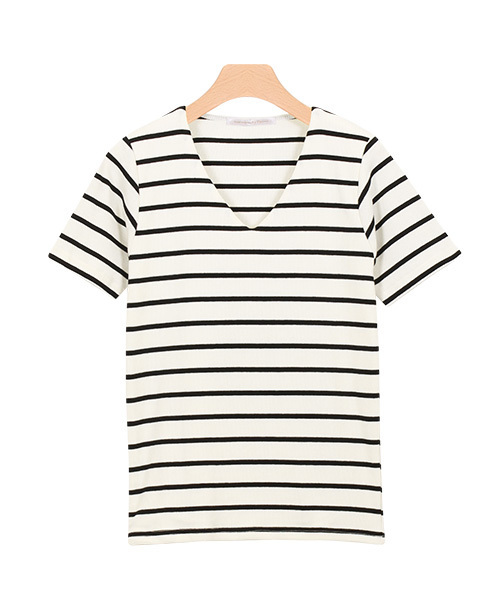 Pierrot(ピエロ)の「ネックが選べる 半袖テレコリブ カットソー(Tシャツ/カットソー・レディース・ネイビー/パープル系その他4/パープル系その他2/ホワイト系その他3/ブラック系その他4/パープル系その他/ブルーパープル/オレンジ系その他/ホワイト系その他2/オフホワイト/杢グレー/グリーン/ブラック系その他5/ブラック系その他/ブラック/オレンジ系その他2/ブルー系その他2/オレンジ系その他3/グレー系その他2/ブラック系その他2/グリーン系その他/ブルー系その他/パープル系その他5/ホワイト系その他5/グレー系その他/グリーン系その他2/イエロー系その他/パープル系その他3/ブラック系その他3/ホワイト系その他4/ホワイト系その他/ベージュ系その他2/イエロー・L/M)」の5枚目の写真