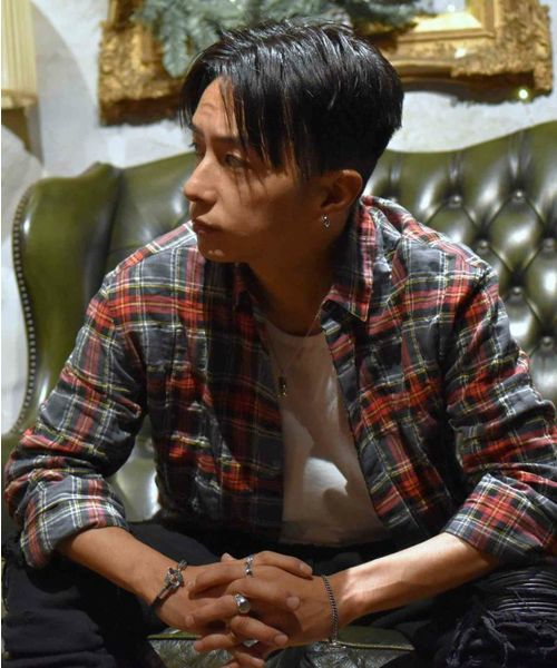 LION HEART（ライオンハート）の「【LION HEART】LH-1 WEB限定 カッティングフープピアス 03EA0015　メンズギフト/誕生日/クリスマス/プレゼント/ペアアクセ（ピアス（片耳用）・メンズ・ブラック/シルバー/ゴールド/シルバー×ゴールド/ブラック系その他3/シルバー系その他2/ブラック系その他2/シルバー系その他3/ピンク/ブルー/ブラック系その他4/ブラック系その他6/ブラック系その他5・FREE）」の14枚目の写真