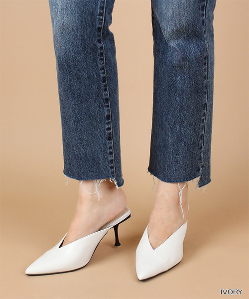 RANDA(ランダ)の「ポインテッドトゥミュールパンプス(パンプス・レディース・ブラック/ブラウン/アイボリー/オレンジ・S/M/L/LL)」の3枚目の写真