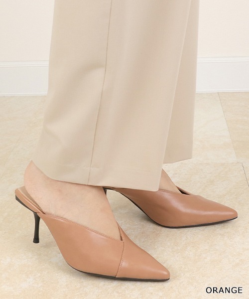 RANDA(ランダ)の「ポインテッドトゥミュールパンプス(パンプス・レディース・ブラック/ブラウン/アイボリー/オレンジ・S/M/L/LL)」の4枚目の写真