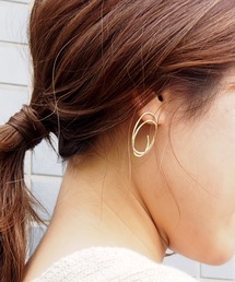 手作業で仕上げた真鍮線ピアス