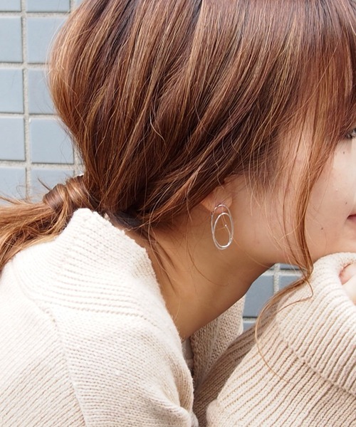 SALON(サロン)の「手作業で仕上げた真鍮線ピアス(ピアス(両耳用)・レディース・シルバー/ゴールド・FREE)」の5枚目の写真