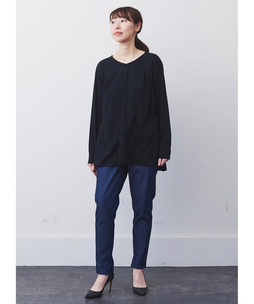 IEDIT(イディット)の「IEDIT 汗ジミ軽減加工をほどこしたフレアータックロングTシャツ(Tシャツ/カットソー・レディース・ブラック/杢グレー/モカ・MEDIUM/LARGE/X-LARGE/XX-LARGE/XXX-LARGE/SMALL)」の13枚目の写真