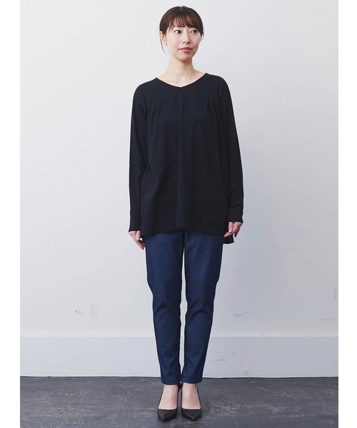 IEDIT(イディット)の「IEDIT 汗ジミ軽減加工をほどこしたフレアータックロングTシャツ(Tシャツ/カットソー・レディース・ブラック/杢グレー/モカ・MEDIUM/LARGE/X-LARGE/XX-LARGE/XXX-LARGE/SMALL)」の14枚目の写真