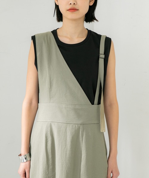 STUDIOUS(ステュディオス)の「【STUDIOUS】アシメジャンパースカート(ワンピース・レディース・カーキ/ブラウン・1/2)」の4枚目の写真