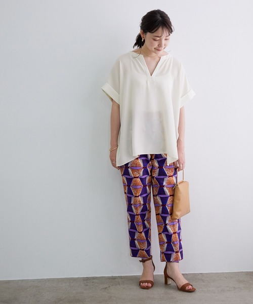 ADAM ET ROPE'（アダムエロペ）の「エステルツイルドルマンブラウス（シャツ/ブラウス・レディース・グリーン/ダークブラウン/ピンク/ホワイト・FREE）」の9枚目の写真