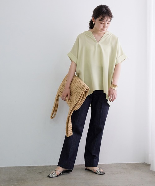 ADAM ET ROPE'（アダムエロペ）の「エステルツイルドルマンブラウス（シャツ/ブラウス・レディース・グリーン/ダークブラウン/ピンク/ホワイト・FREE）」の5枚目の写真