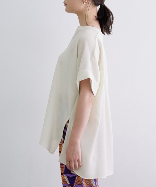 ADAM ET ROPE'（アダムエロペ）の「エステルツイルドルマンブラウス（シャツ/ブラウス・レディース・グリーン/ダークブラウン/ピンク/ホワイト・FREE）」の16枚目の写真