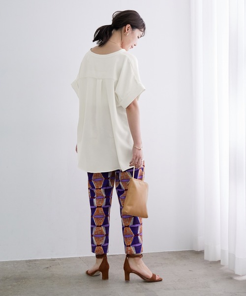 ADAM ET ROPE'（アダムエロペ）の「エステルツイルドルマンブラウス（シャツ/ブラウス・レディース・グリーン/ダークブラウン/ピンク/ホワイト・FREE）」の11枚目の写真