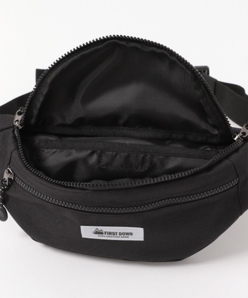 PAGEBOY（ページボーイ）の「FIRSTDOWNボディバッグ（ボディバッグ/ウエストポーチ・レディース・ブラック/パープル/ゼブラ・FREE）」の8枚目の写真