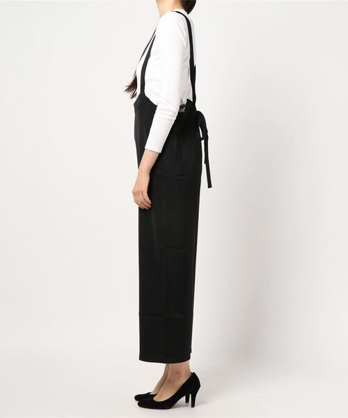 STYLEBLOCK(スタイルブロック)の「サロペットマットサテンパンツ(サロペット/オーバーオール・レディース・ブラック/パープル/グレイッシュベージュ/モカ・M)」の5枚目の写真