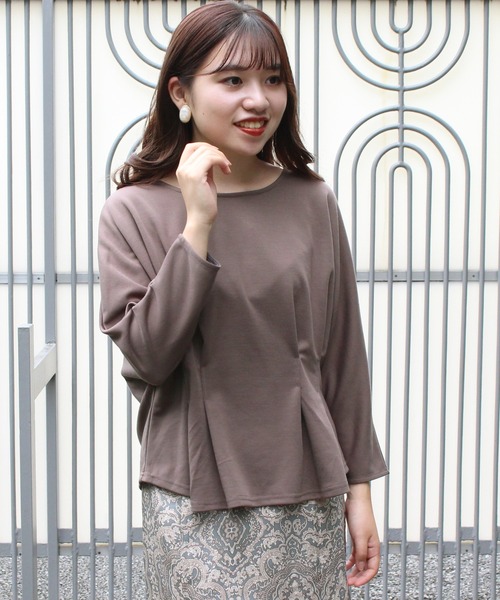 ASTORIA ODIER(アストリアオディール)の「ウエストタック ドルマンプルオーバー(Tシャツ/カットソー・レディース・ホワイト/チャコールグレー/モカ/グレイッシュベージュ・MEDIUM)」の13枚目の写真