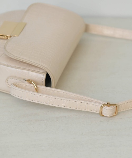 Bou Jeloud(ブージュルード)の「コンパクトミニショルダーバッグ(ショルダーバッグ・レディース・ブラック/ラベンダー/ホワイト系その他・FREE)」の4枚目の写真