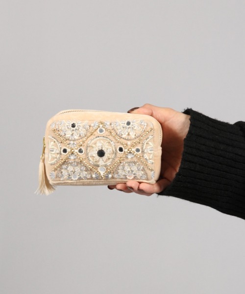 BAYFLOW（ベイフロー）の「BFビーズポーチ（ポーチ・レディース・ベージュ/ネイビー・0）」の7枚目の写真